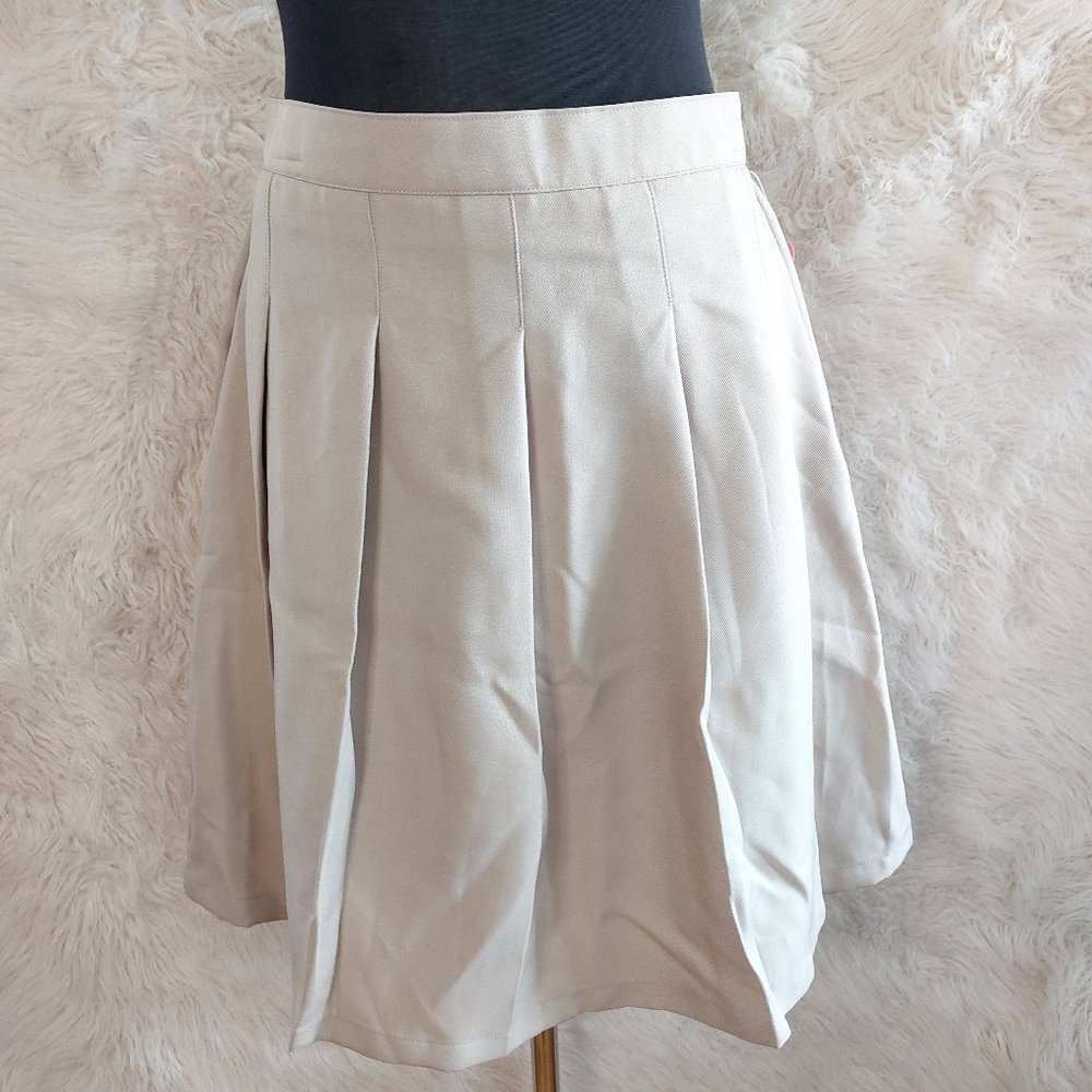 IZOD Approved School Wear Girl Plus Tan Knee Height Skirt Size: 20.5 plus